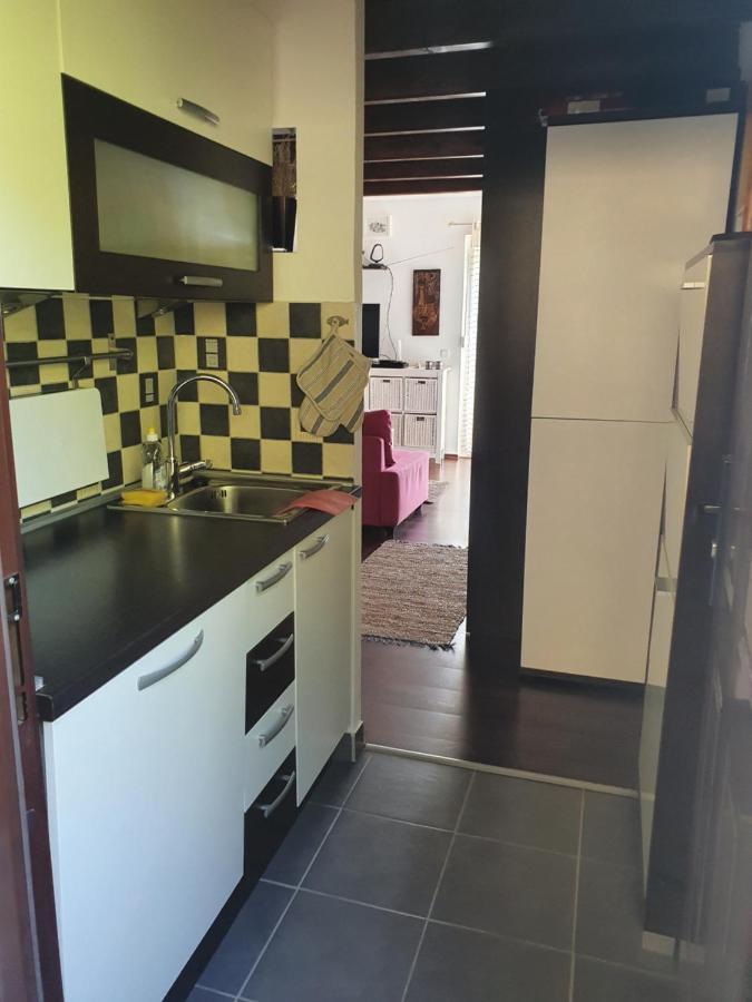 Modern Two Floors Apartment With A Beautiful View Martinšćica 外观 照片