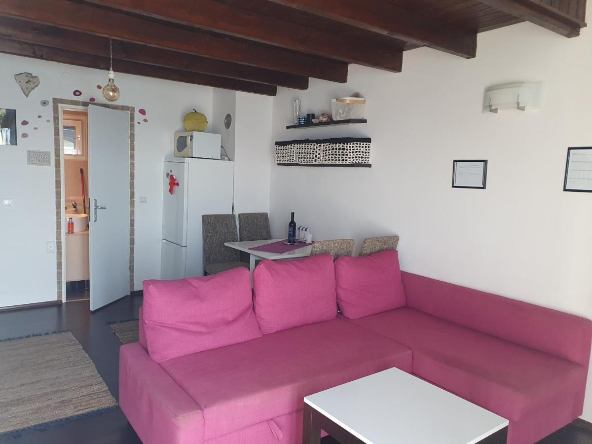 Modern Two Floors Apartment With A Beautiful View Martinšćica 外观 照片